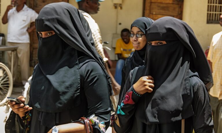 Burka — Zanzibarimage / pixabay.com