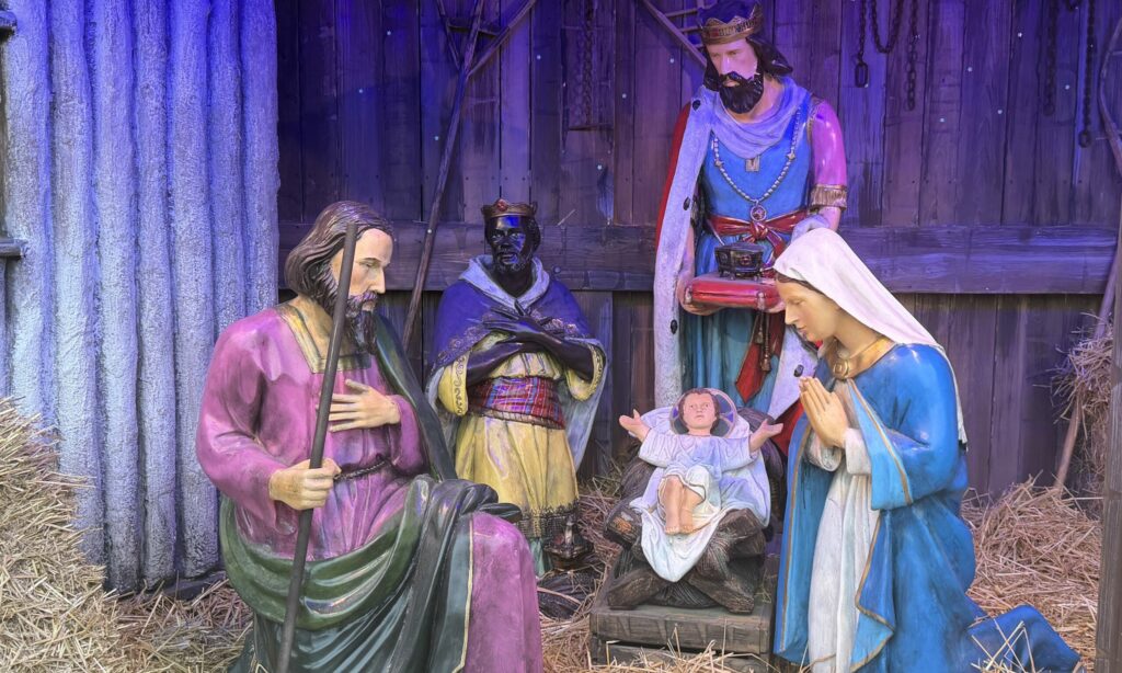 Krippe mit Schwarzem